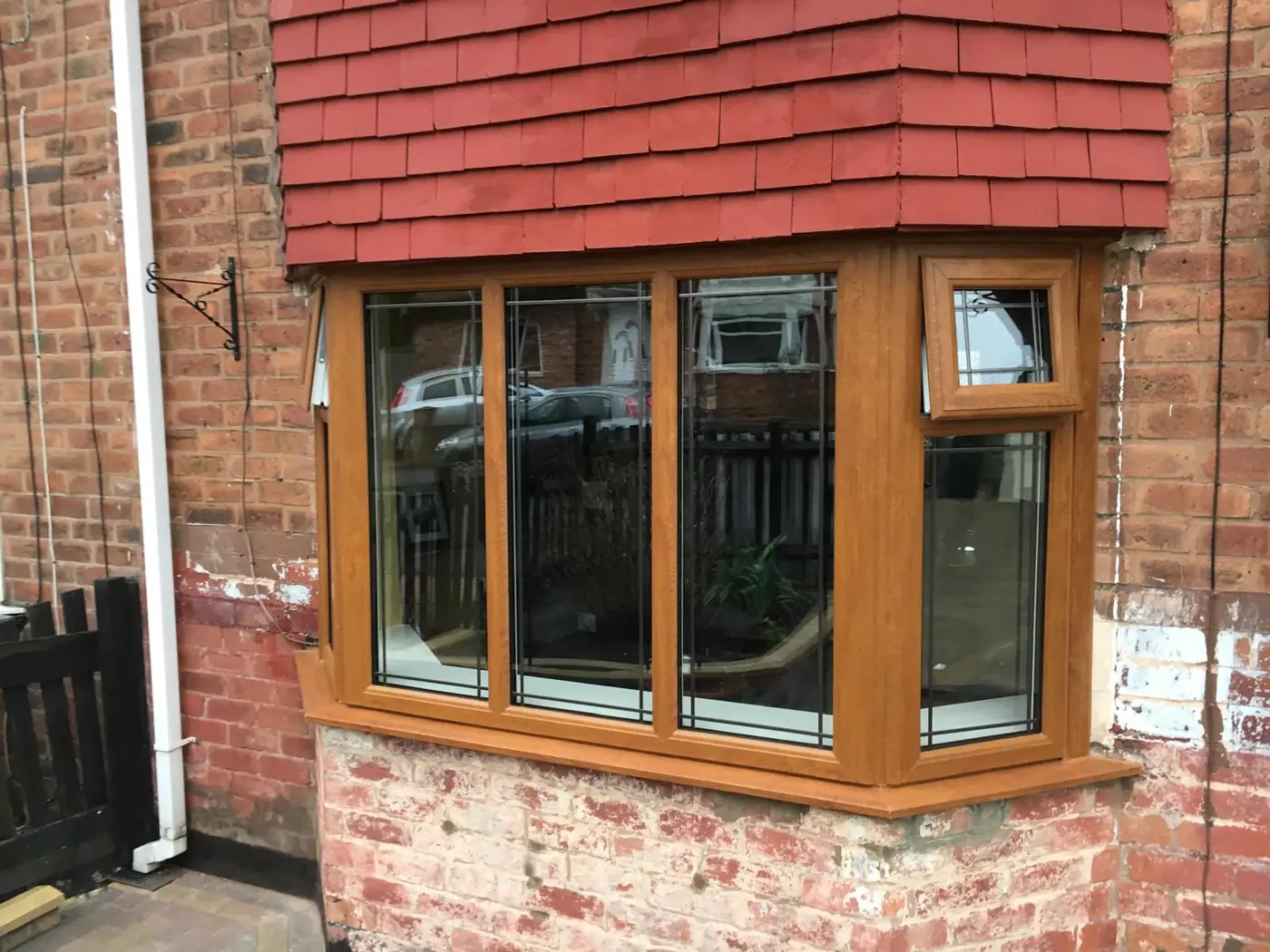Timber-effect bay window